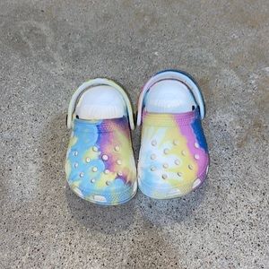 Tie-Dye Crocs baby size 2-3, only worn once!!